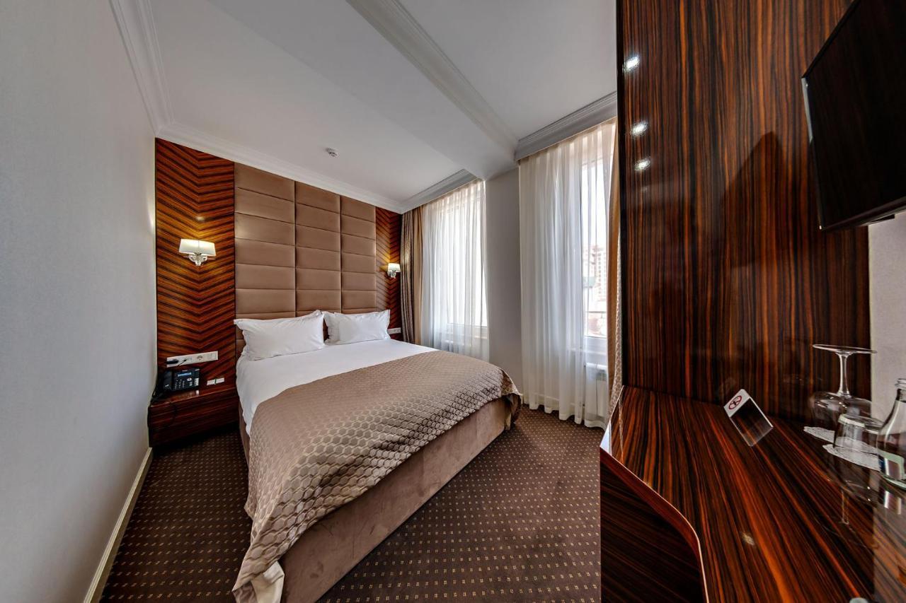 ลอนดอน บูทิก โฮเต็ล Hotel คีชีเนา ภายนอก รูปภาพ