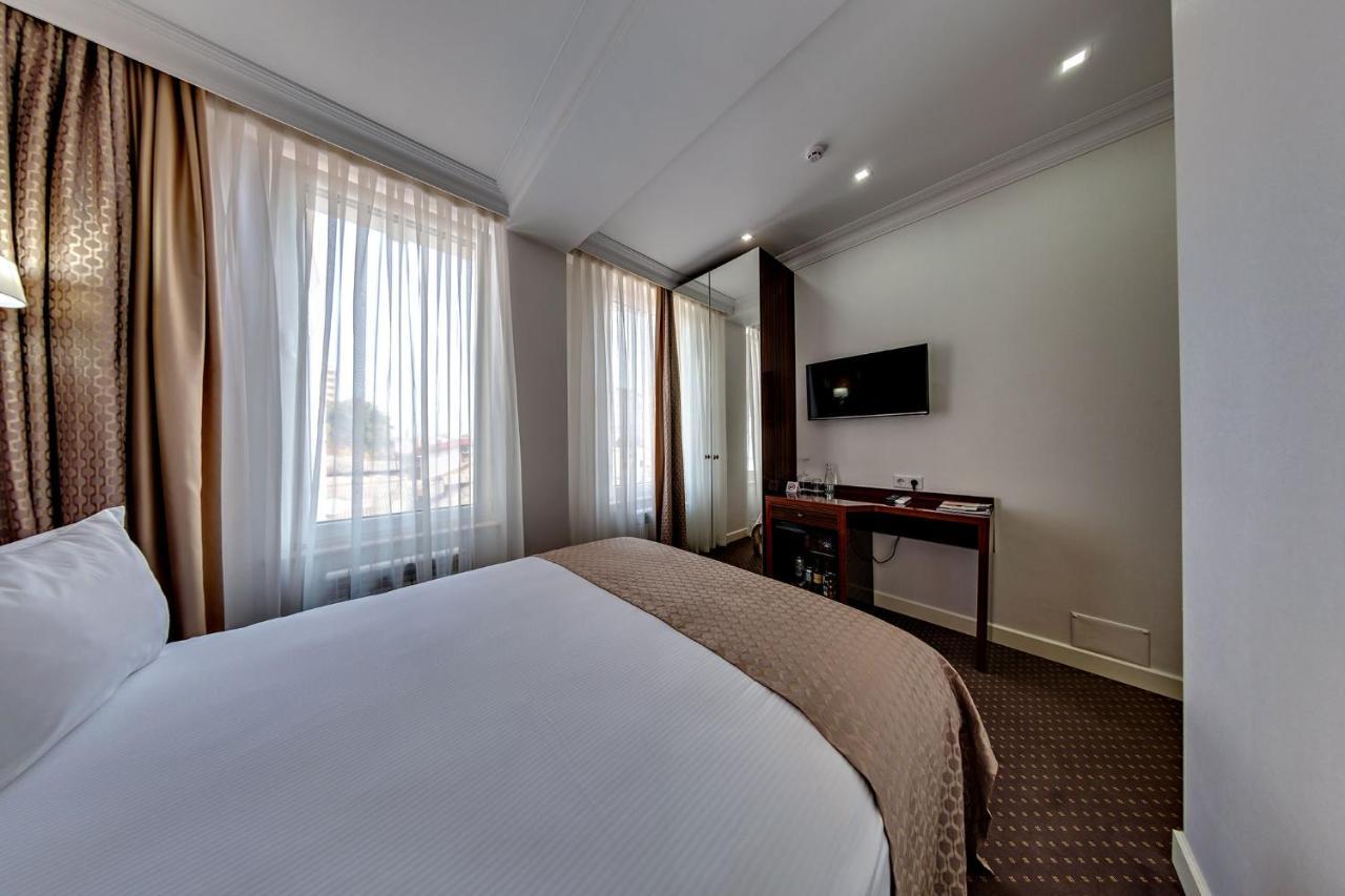 ลอนดอน บูทิก โฮเต็ล Hotel คีชีเนา ภายนอก รูปภาพ